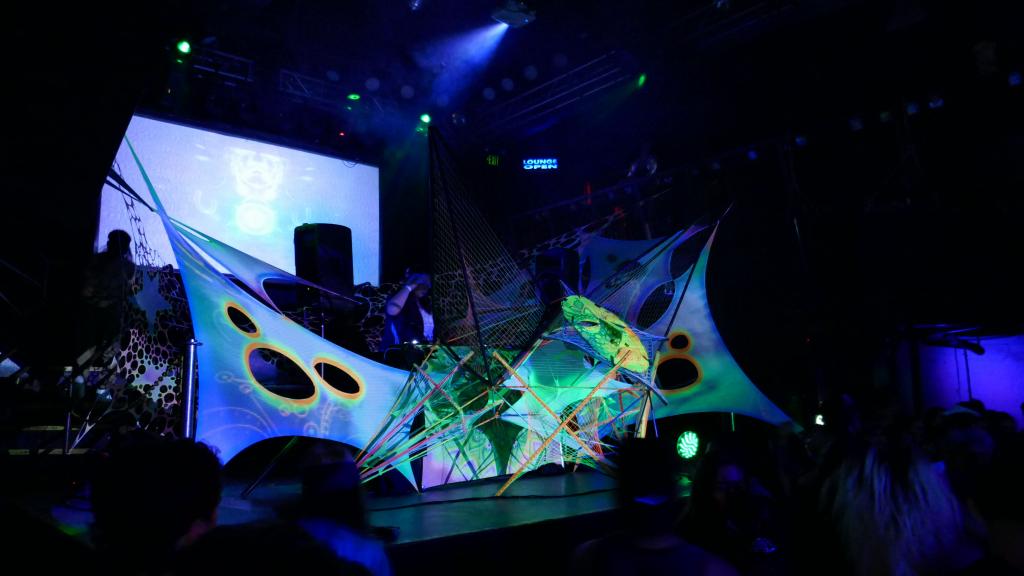 128 - 20180615 DNA Lounge Acid Rain