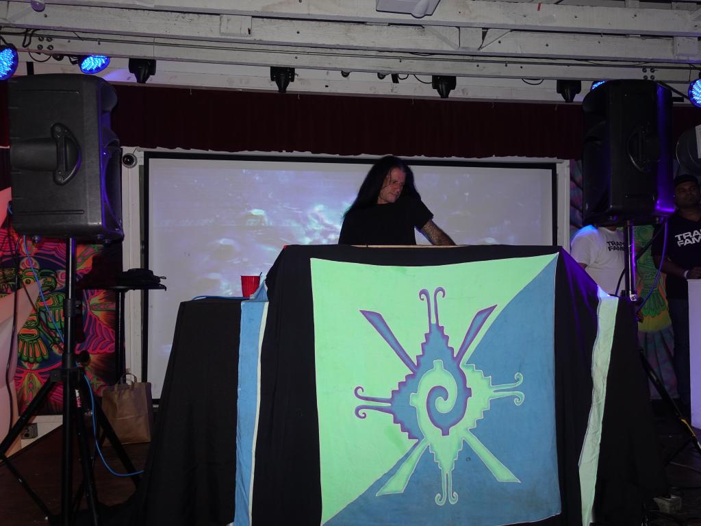 135 - 20180615 DNA Lounge Acid Rain