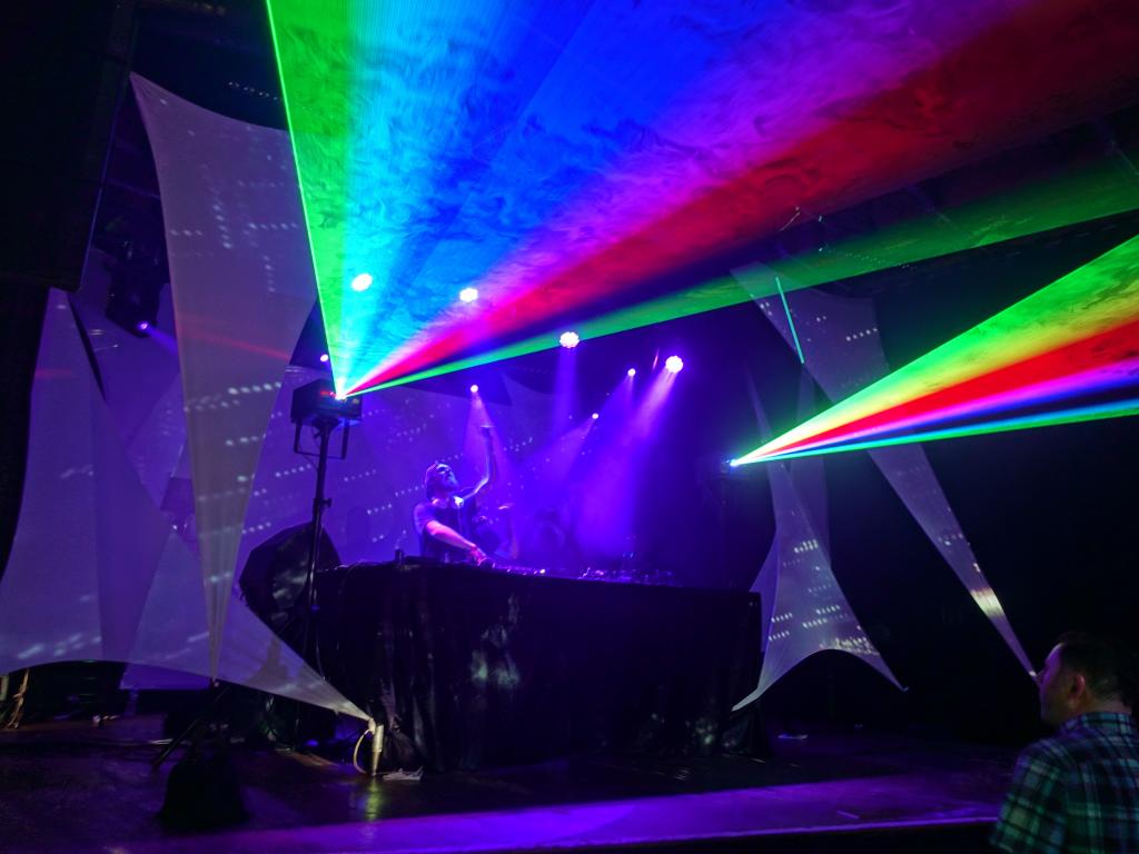 104 - 20190201 Mezzanine Chicane 4 Strings