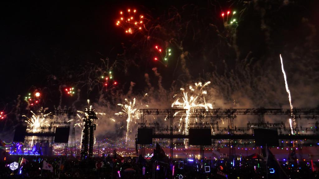 2901 - 20190517 EDC Fireworks