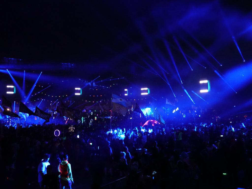 3245 - 20190517 EDC DJs Day1