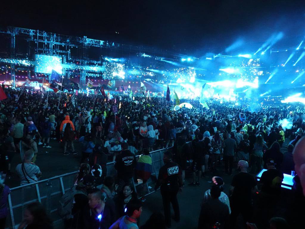 3282 - 20190517 EDC DJs Day1