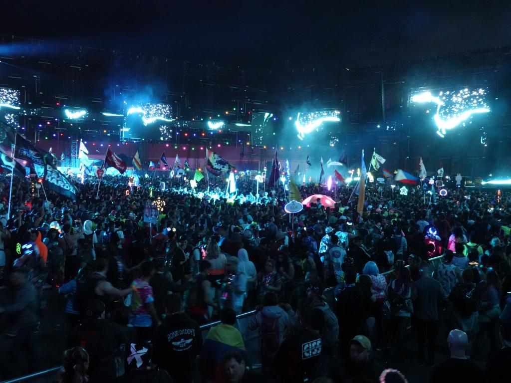 3285 - 20190517 EDC DJs Day1