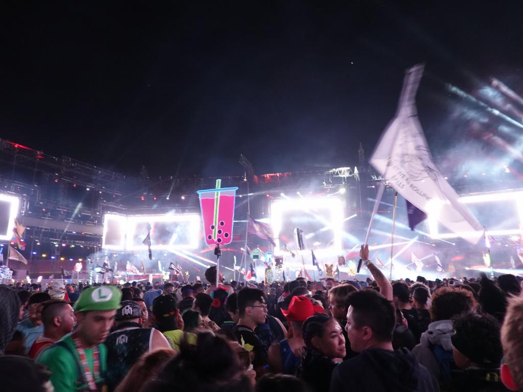 3321 - 20190517 EDC DJs Day1