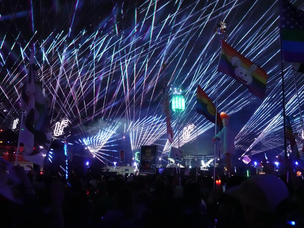 3334 - 20190517 EDC DJs Day1