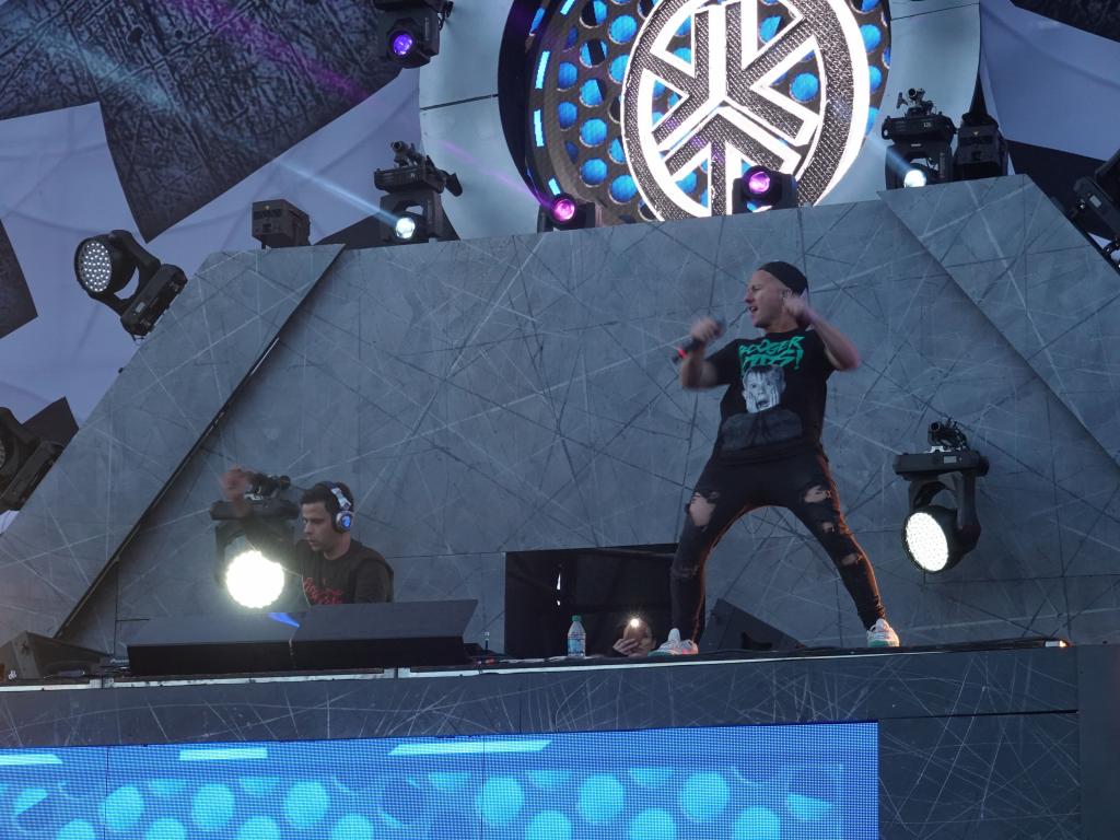 3706 - 20190517 EDC DJs Day3