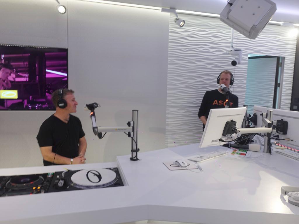 112 - 20191017 ASOT936 ADE Special