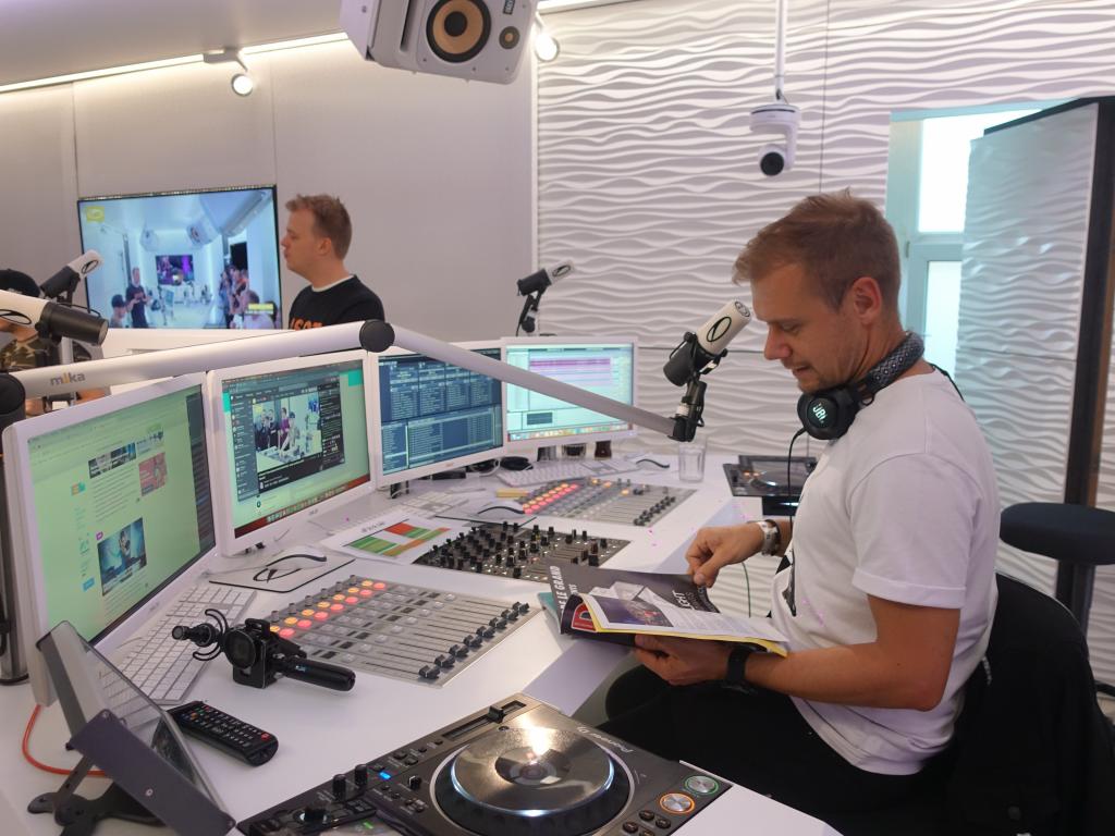 126 - 20191017 ASOT936 ADE Special