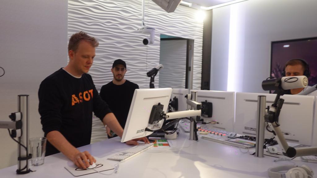 166 - 20191017 ASOT936 ADE Special