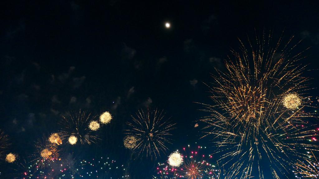 5581 - 20211022 EDC Vegas Fireworks