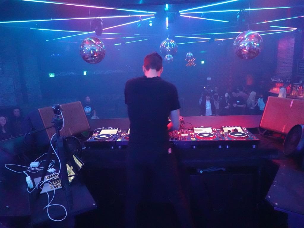 100 - 20220407 Halcyon Menno de Jong