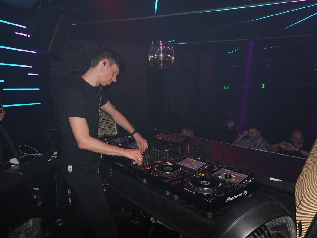 102 - 20220407 Halcyon Menno de Jong