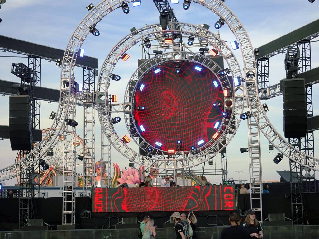 3002 - 20220522 EDC Vegas Day3