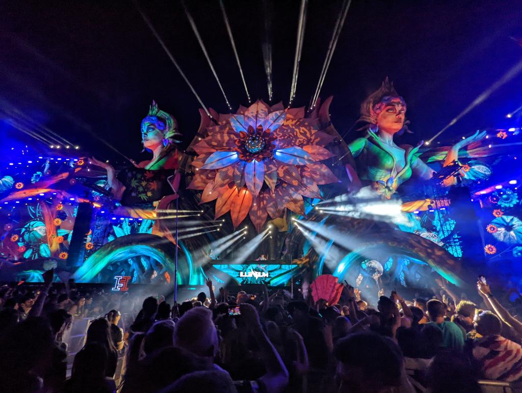 3157 - 20220522 EDC Vegas Day3