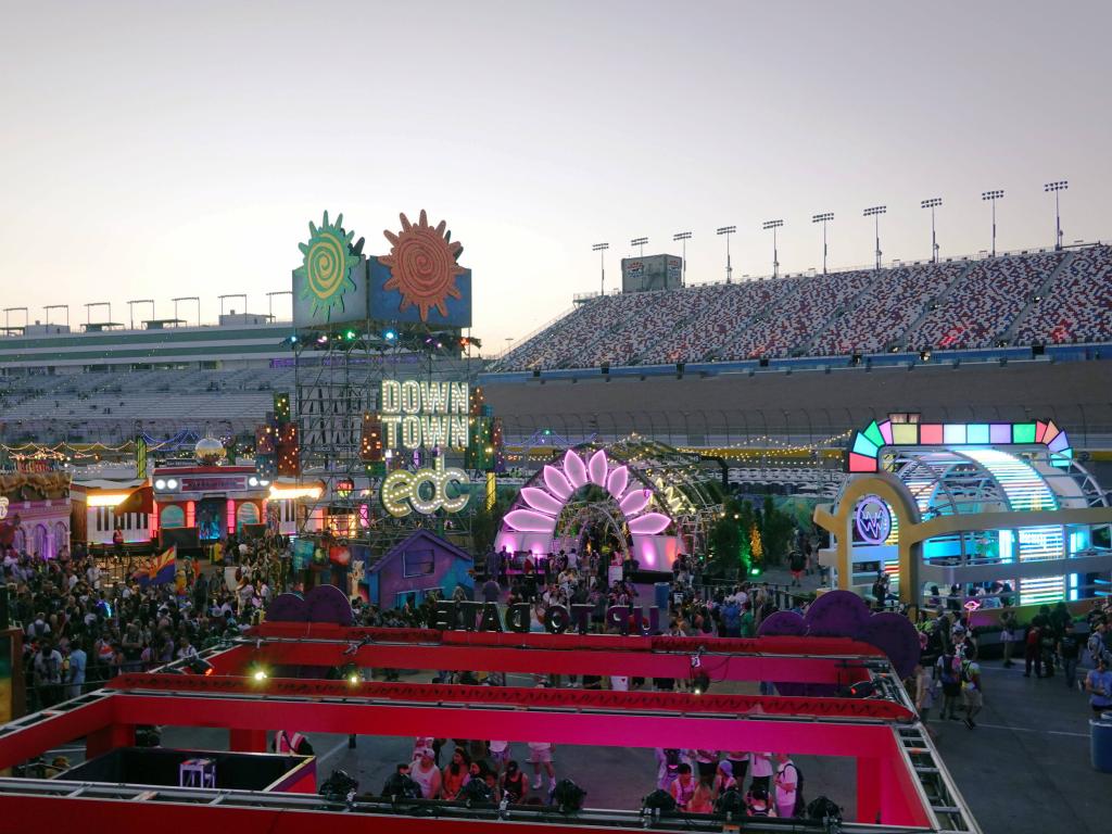 5000 - 20220520 EDC Vegas VIP Ferris Wheel