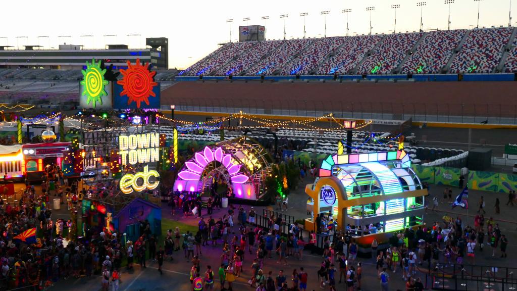 5007 - 20220520 EDC Vegas VIP Ferris Wheel