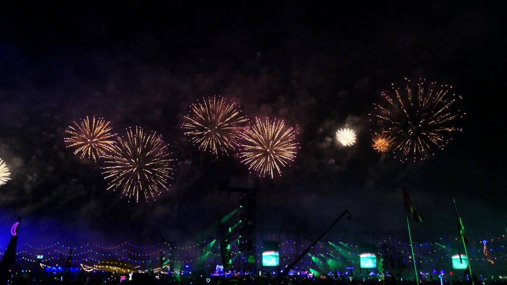 5509 - 20220521 EDC Vegas Fireworks