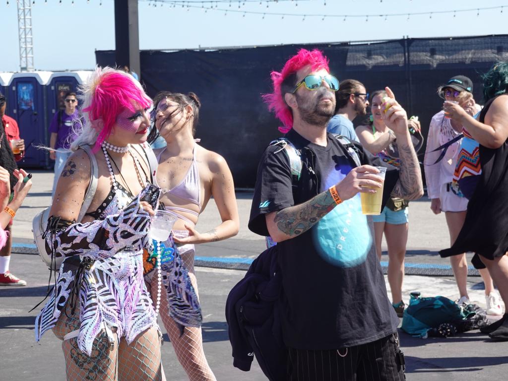 4003 - 20220612 Dreamstate Harbor People