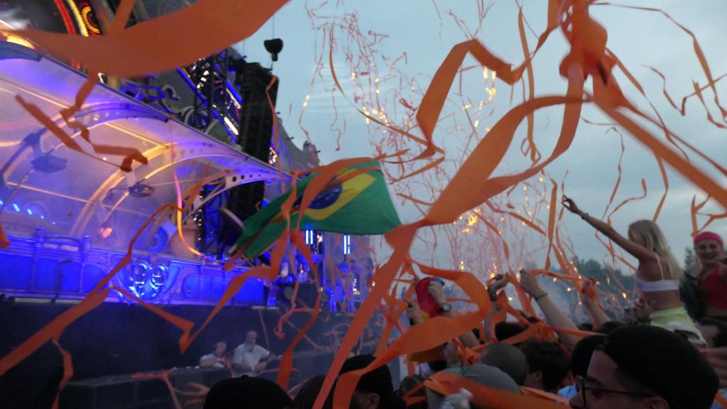 0135 - 20220729 Tomorrowland Day0