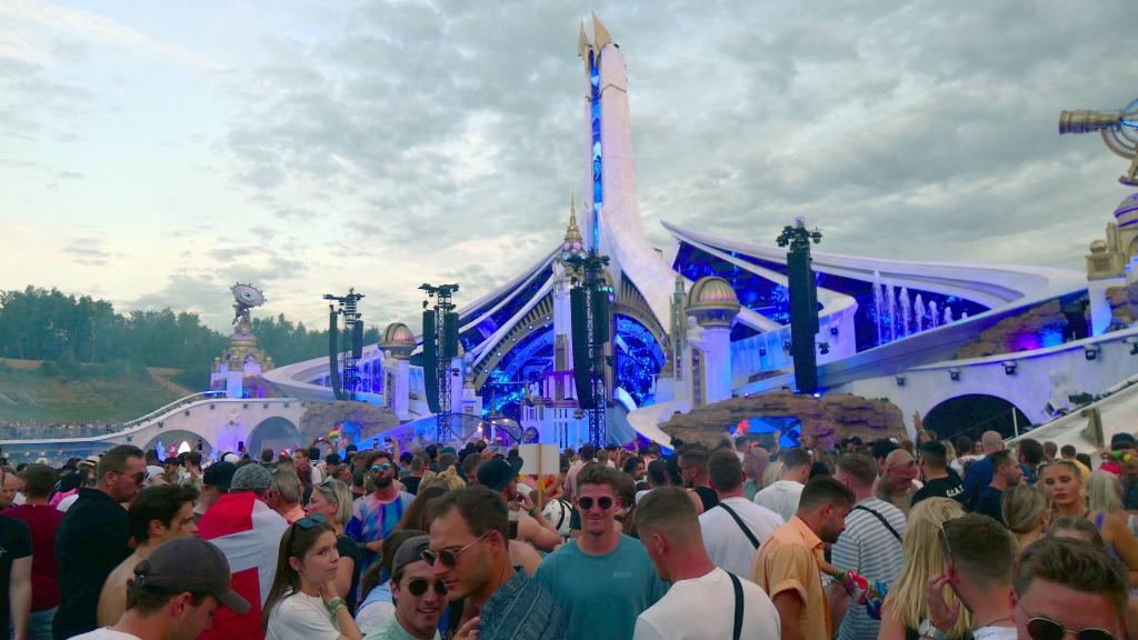 2208 - 20220730 Tomorrowland Day2