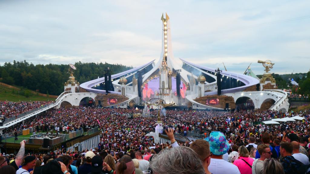 3290 - 20220731 Tomorrowland Day3