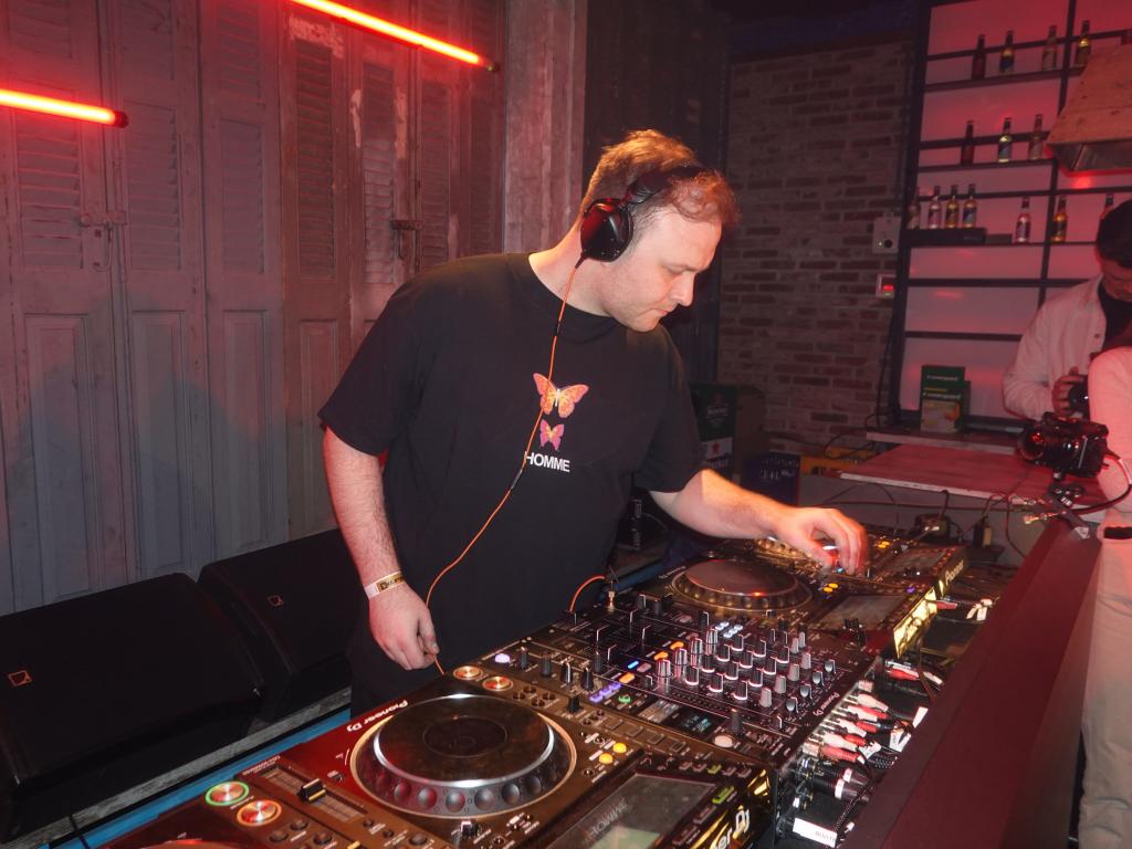 113 - 20230301 Armada Invites ASOT-Pre Party