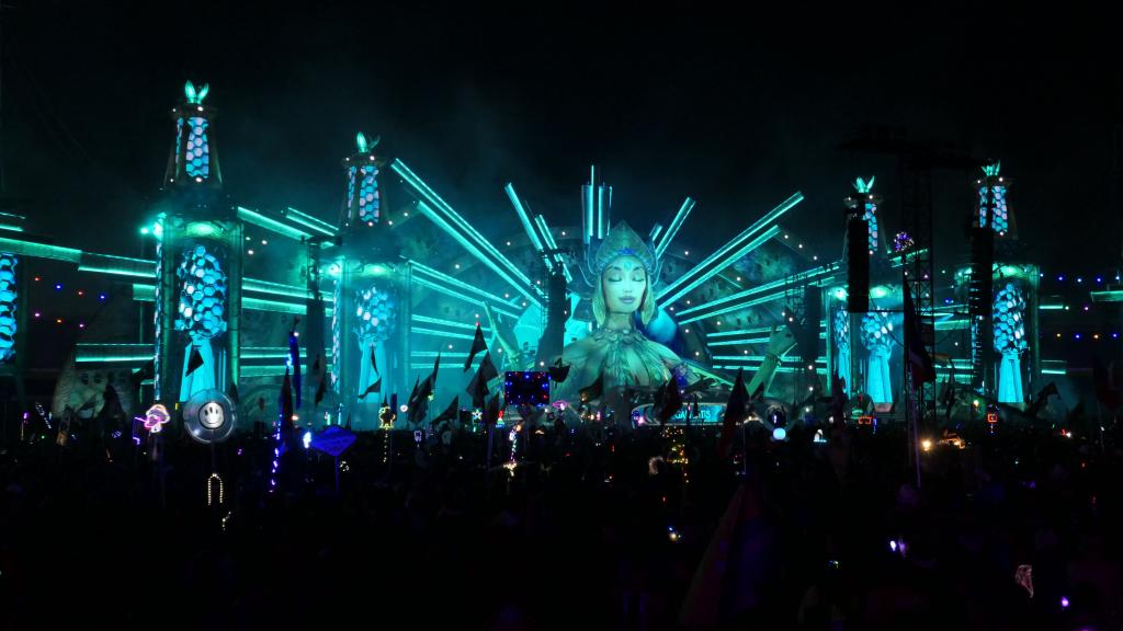 1208 - 20230519 EDC Vegas Day1