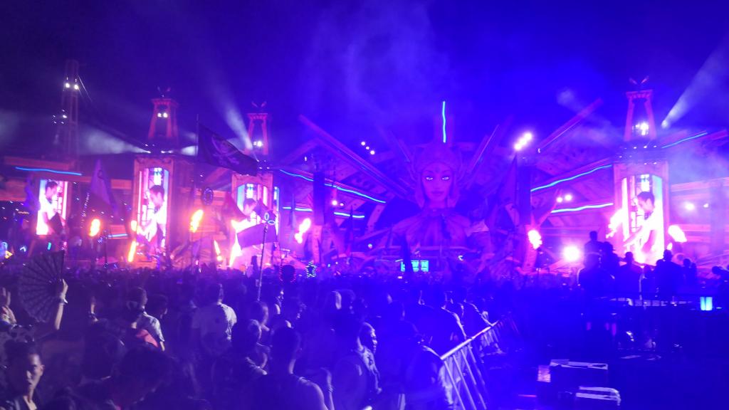 3108 - 20230519 EDC Vegas Day3