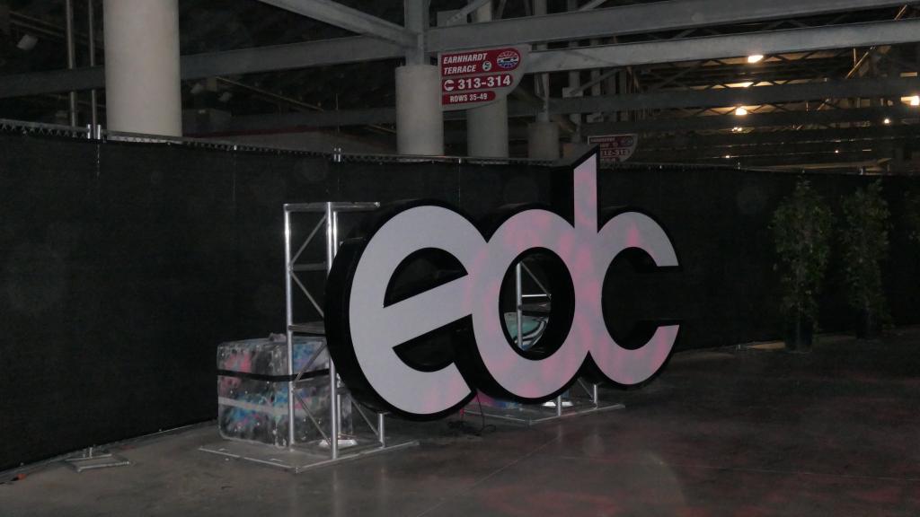 4232 - 20230519 EDC Vegas Grounds BS