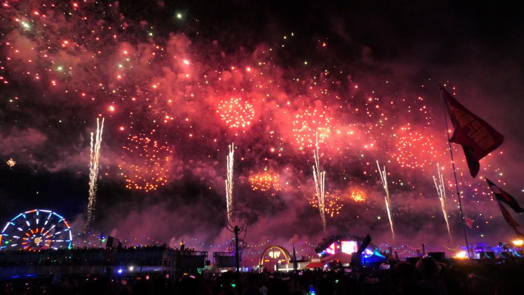 4592 - 20230519 EDC Vegas Fireworks