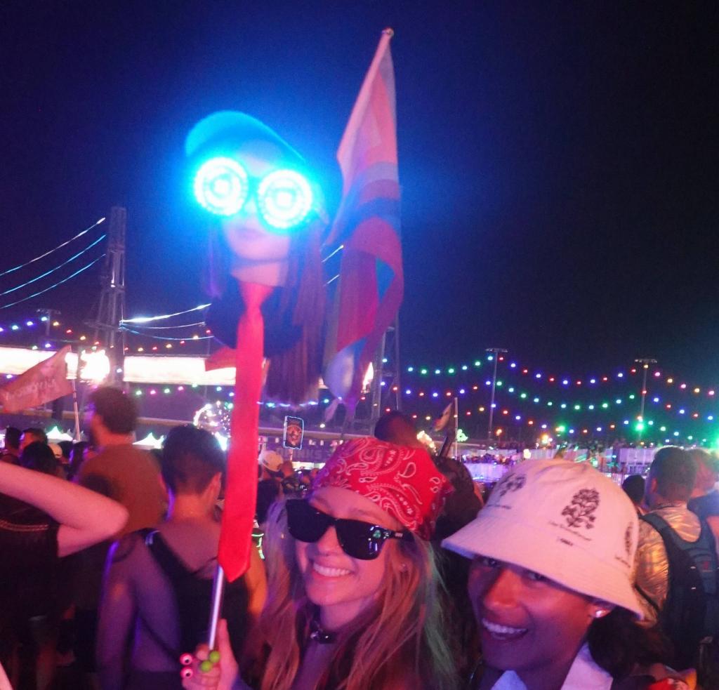 5343 - 20230519 EDC Vegas People LED