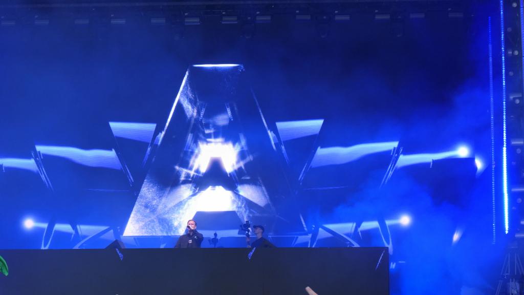 301 - 20230702 State Of Trance London