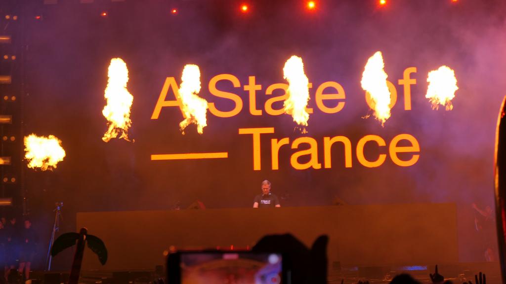 324 - 20230702 State Of Trance London