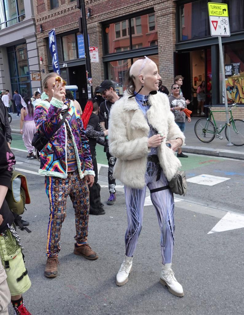 114 - 20231014 How Weird Festival SONY