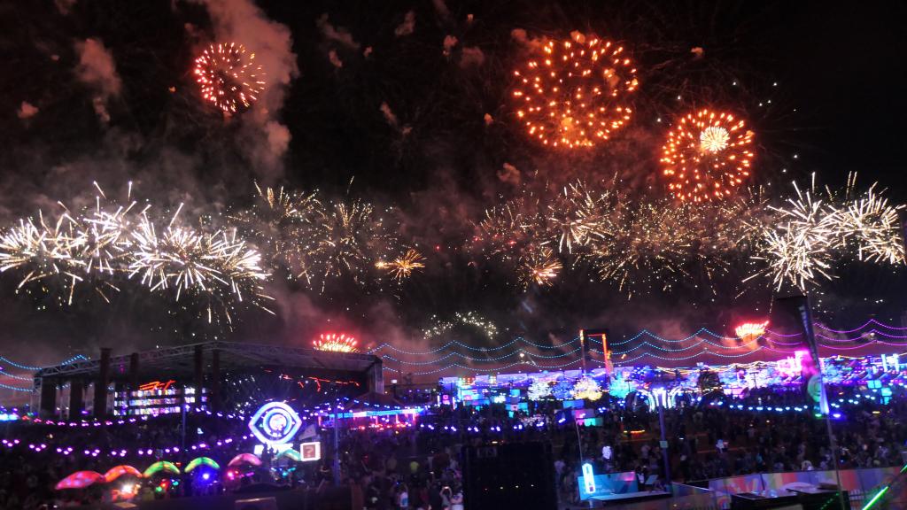 4654 - 20240517 EDC Vegas Fireworks Panasonic