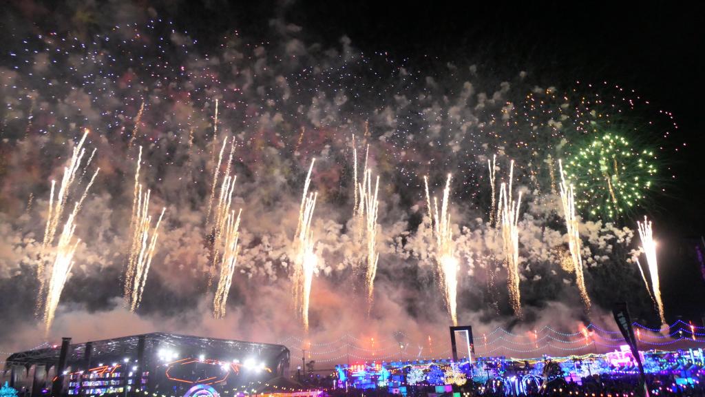 4660 - 20240517 EDC Vegas Fireworks Panasonic