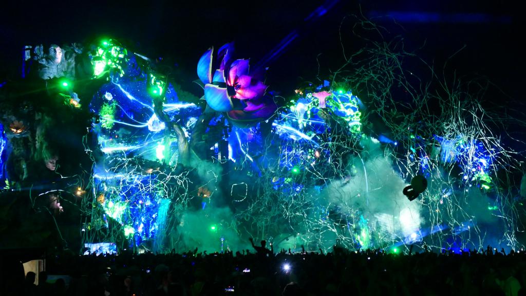 1230 - 20240726 Tomorrowland Day1 Panasonic DC-ZS200D