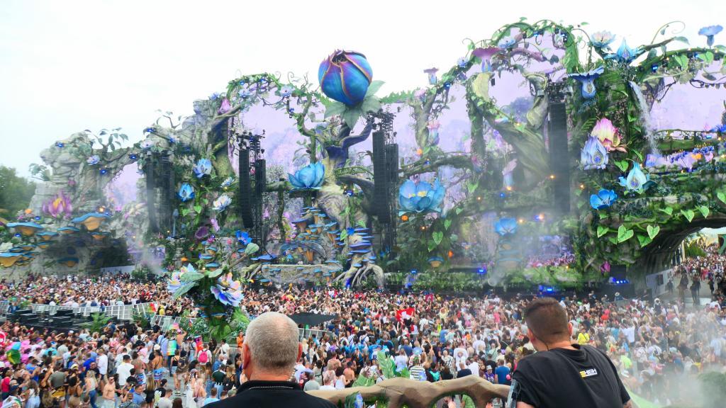 2148 - 20240727 Tomorrowland Day2 Panasonic DC-ZS200D