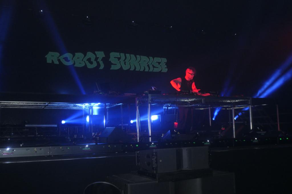 1103 - 20250321 Bill Graham Lasercity Cyberpunk Gareth Emery Panasonic DC-ZS200D