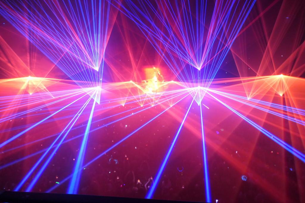 1240 - 20250321 Bill Graham Lasercity Cyberpunk Gareth Emery Panasonic DC-ZS200D