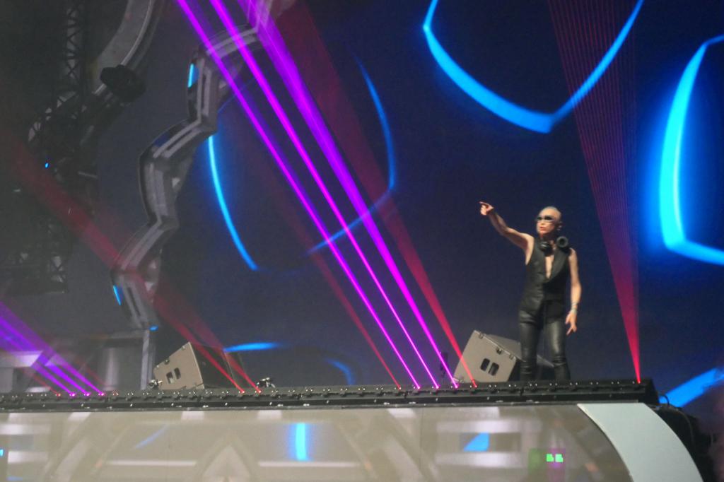 1186 - 20250518 EDC Vegas Day1 Panasonic DC-ZS200D