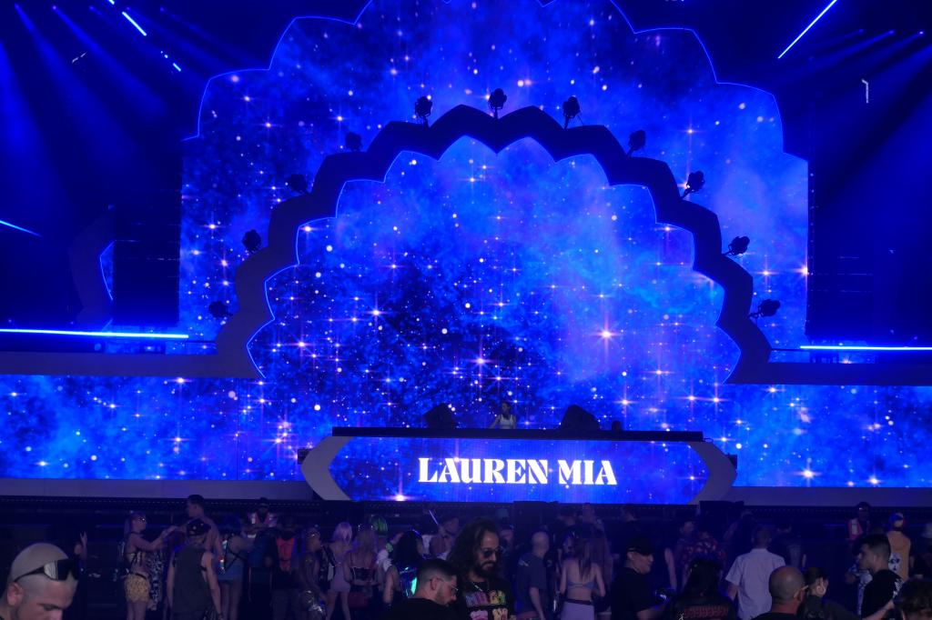 3101 - 20250518 EDC Vegas Day3 Panasonic DC-ZS200D