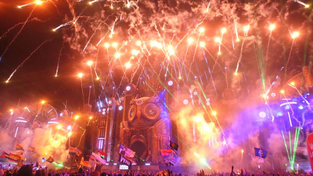 3144 - 20250518 EDC Vegas Day3 Panasonic DC-ZS200D