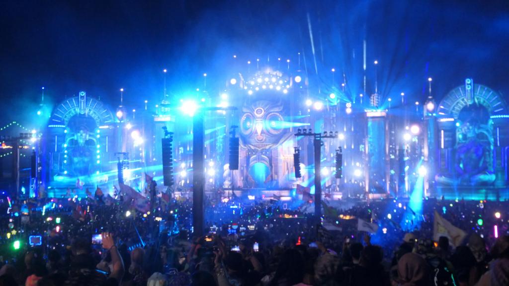 3181 - 20250518 EDC Vegas Day3 Panasonic DC-ZS200D
