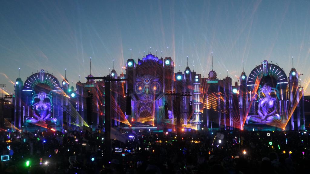 3183 - 20250518 EDC Vegas Day3 Panasonic DC-ZS200D