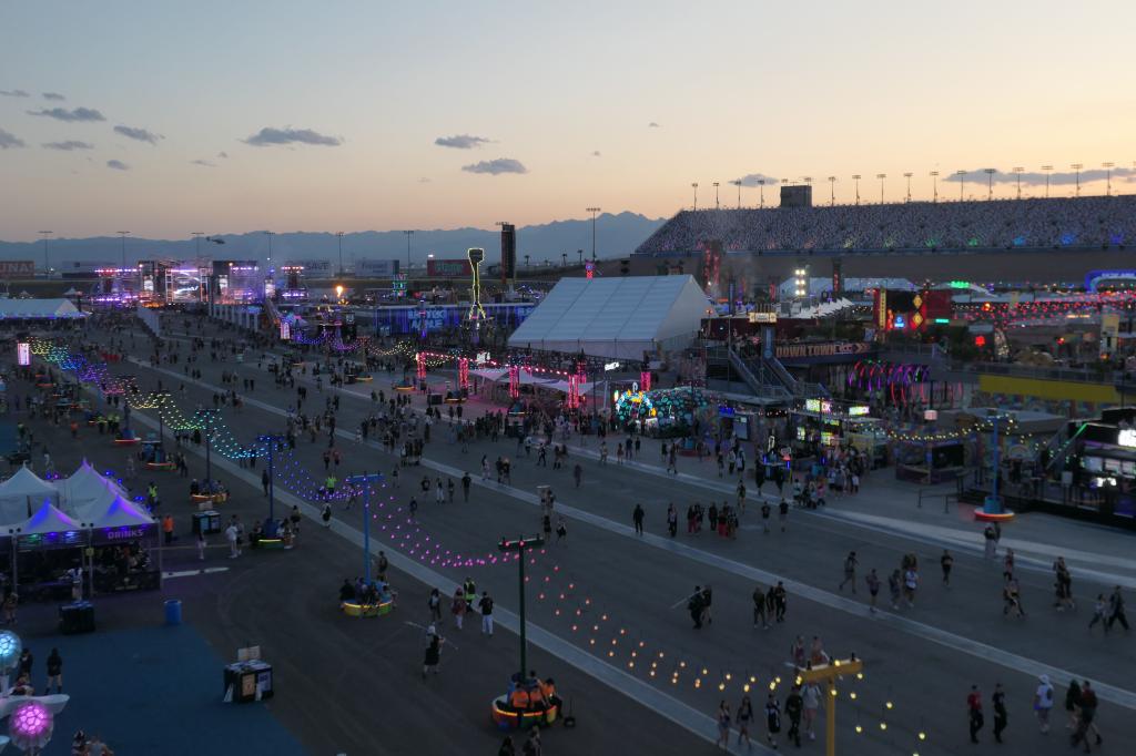4234 - 20250518 EDC Grounds Panasonic DC-ZS200D