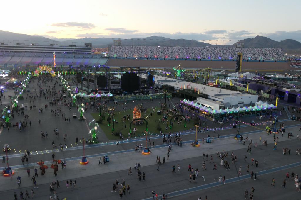4238 - 20250518 EDC Grounds Panasonic DC-ZS200D