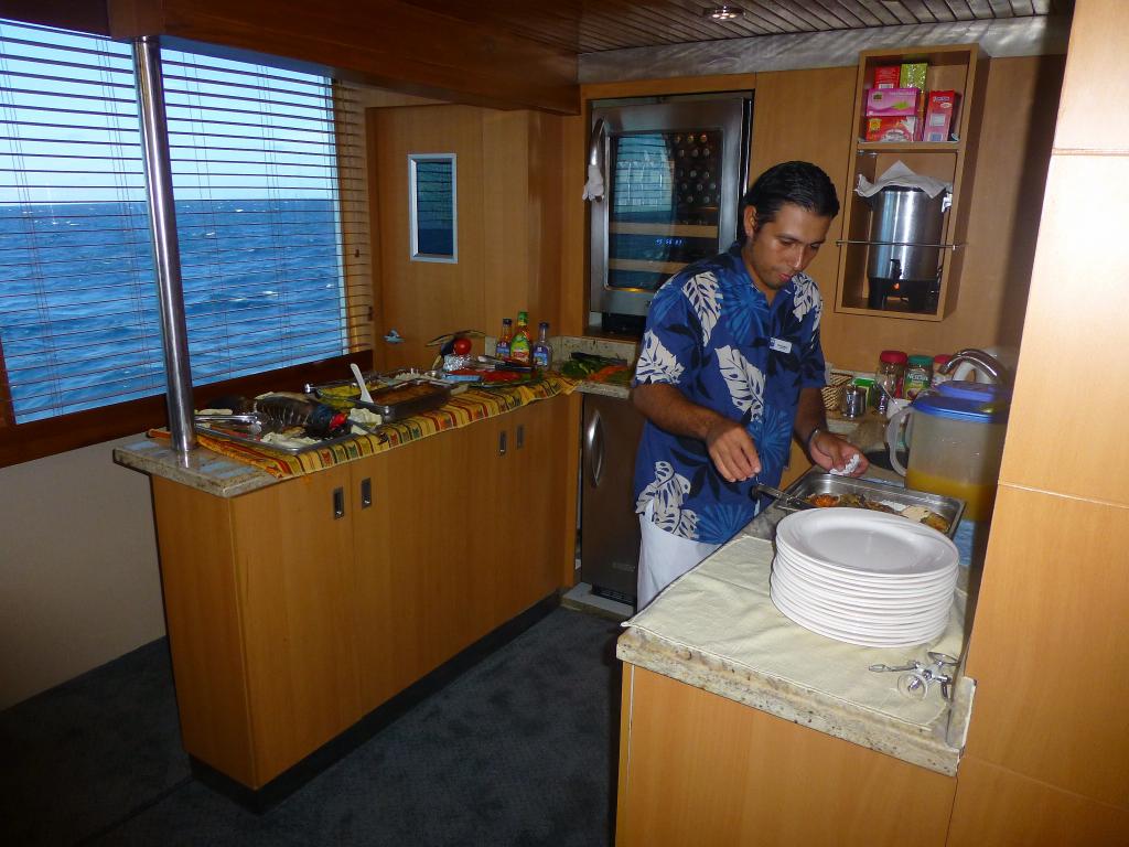 150 - Galapagos Aggressor II Food