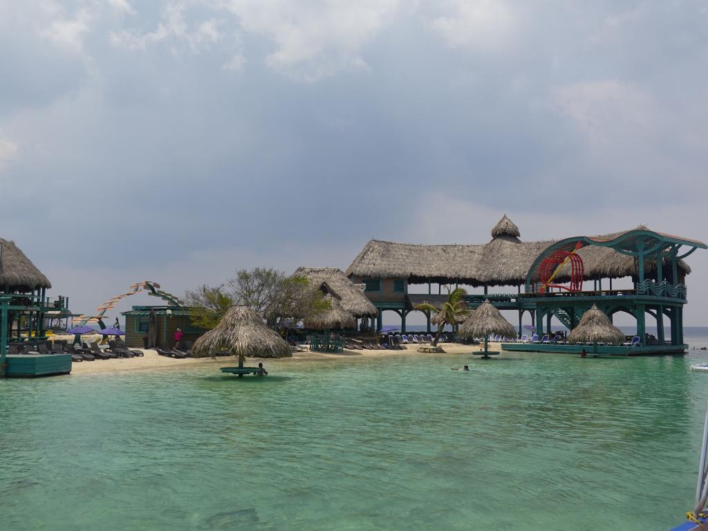 Dive0 Roatan Land-105 Dive0 Roatan Land