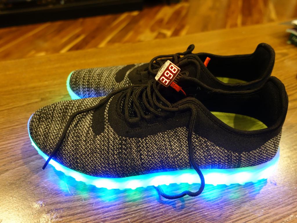 208 - 20180324 LED Shoes v3